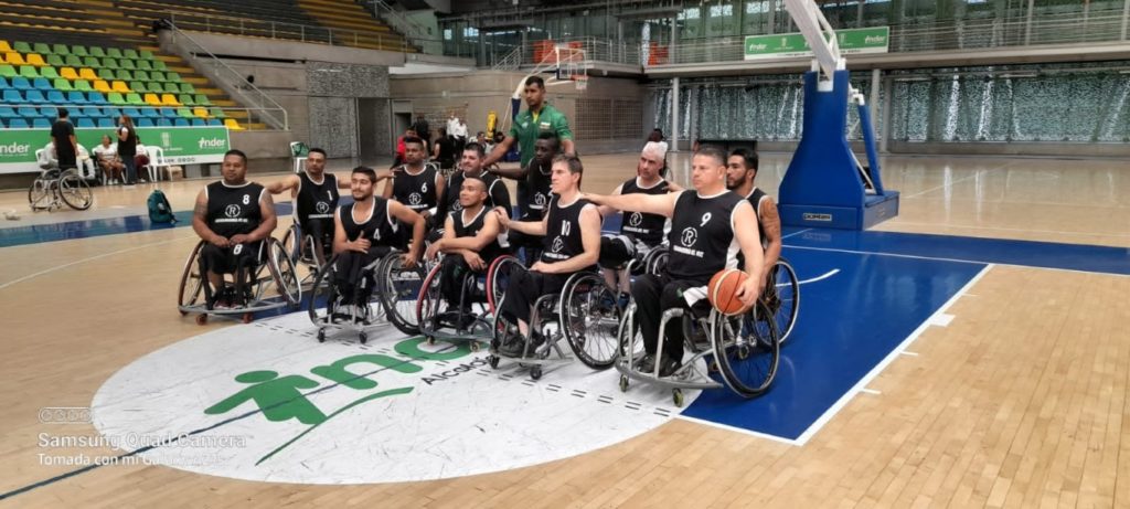 Ganadores equipo de baloncesto en silla de ruedas