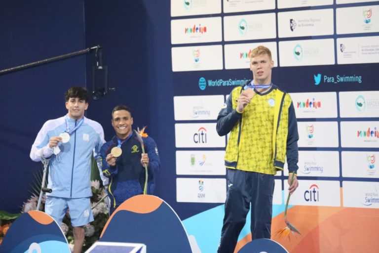 Con cuatro medallas los colombianos debutaron en el Mundial de Para Natación