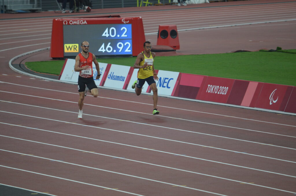 Buinder Bermúdez en competencia