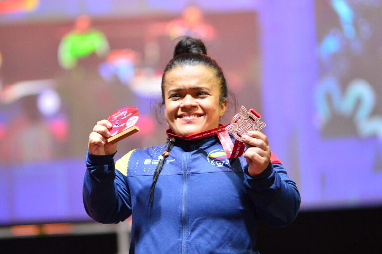 Ana Lucía Pinto y Fabio Torres regresan con bronce de la Copa Mundo de Para Powerlifting de Tbilisi